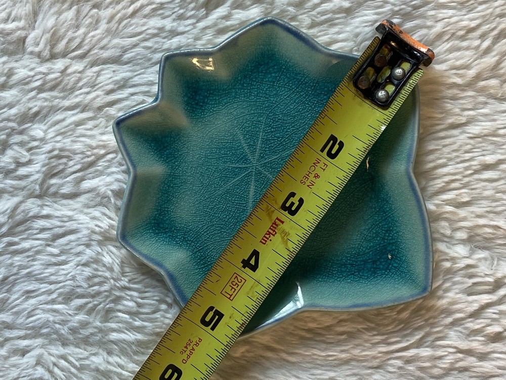 Ice Crack Glaze Maple Leaf Ceramic Side Dish