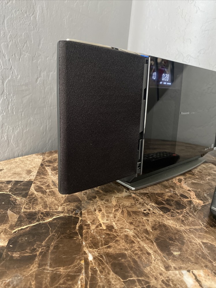 Panasonic SC-HC40 Compact Audio System W Remote CD IPod USB AM FM Bluetooth