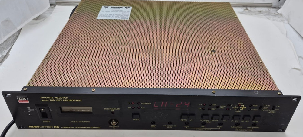 DX ANTENNA DIR-657 115V AC BROADCAST SATELLITE RECEIVER