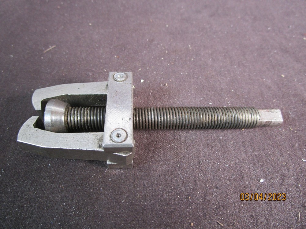 2 Jaw Mini Automotive Gear Puller 3-1/2"