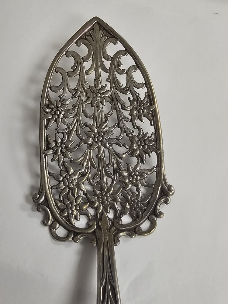 800 Silver Pie Cake Server, 9", 45 g, Ornate Flowers Openwork 8.25 " Long