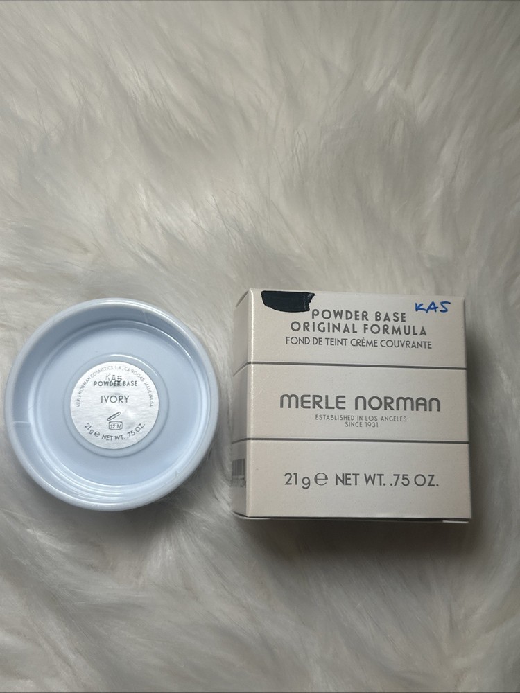 Merle Norman Powder Base....   Shade is IVORY   NEW