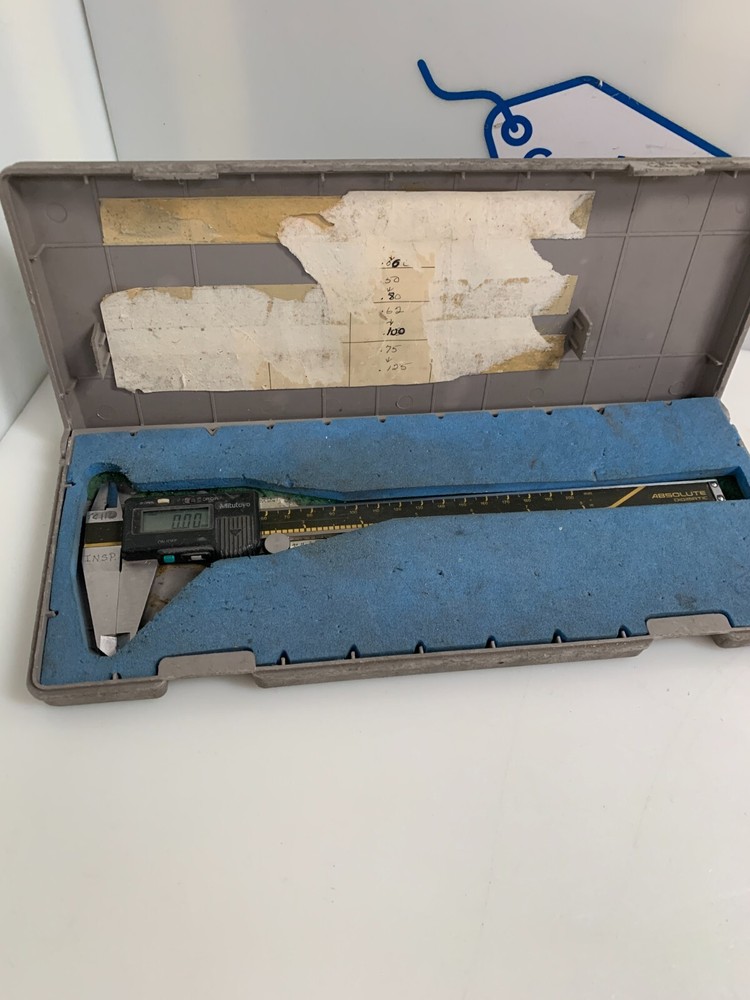 MITUTOYO 8" VENIER ABSOLUTE DIGIMATIC CALIPER CD-8
