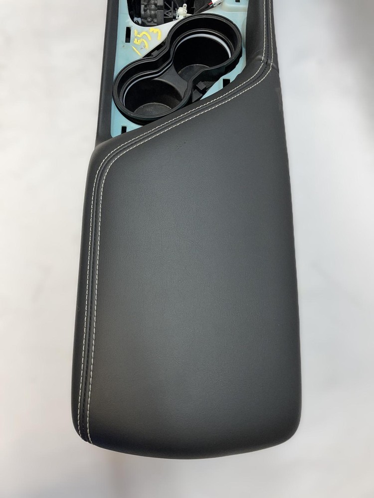 2015-2023 DODGE CHALLENGER SRT HELLCAT FRONT FLOOR CONSOLE AUTOMATIC OEM BLACK
