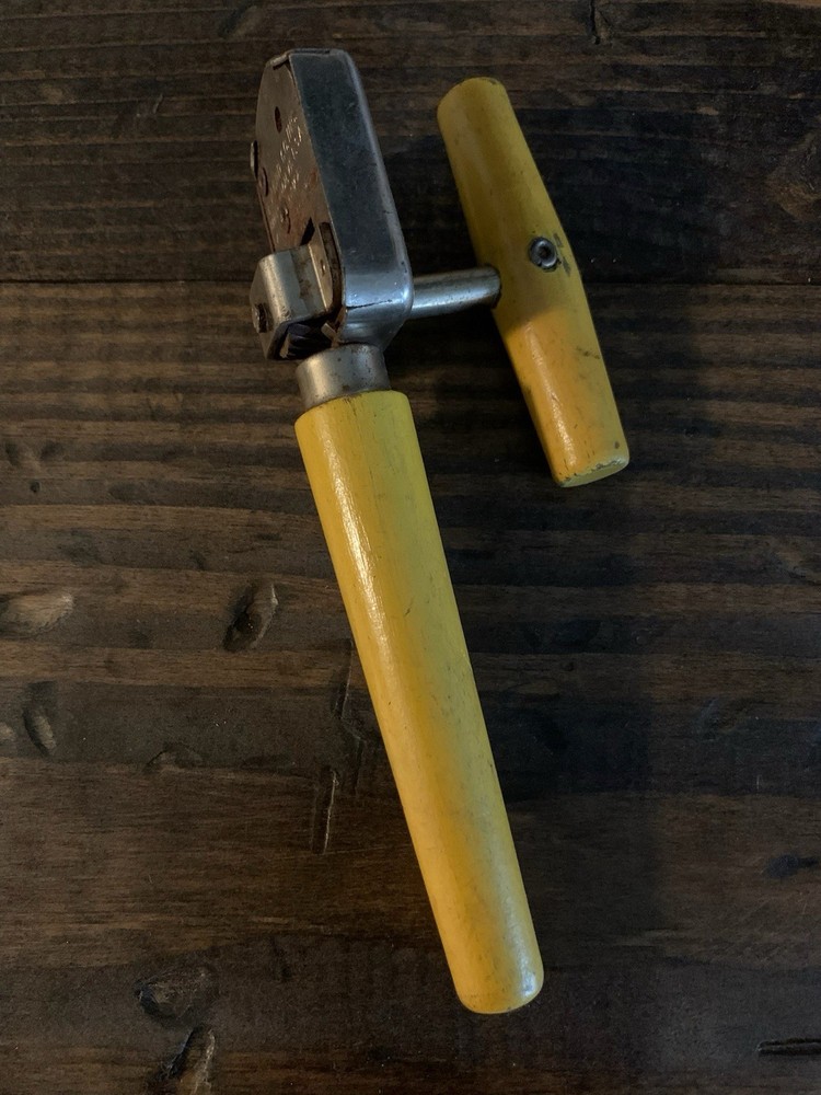 Collection of Vintage Kitchen Gadgets