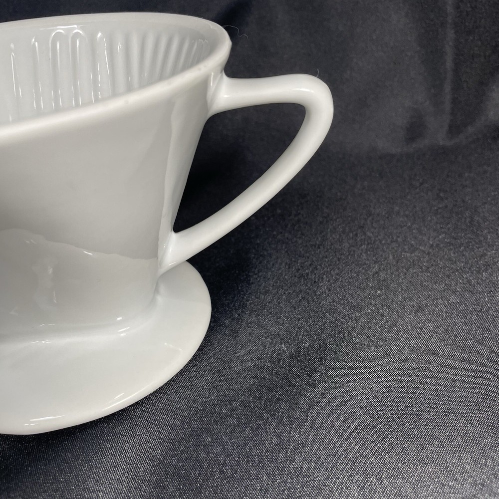 Cilio Porcelain White Coffee Filter/Holder Pour-Over, Medium ~4-5”
