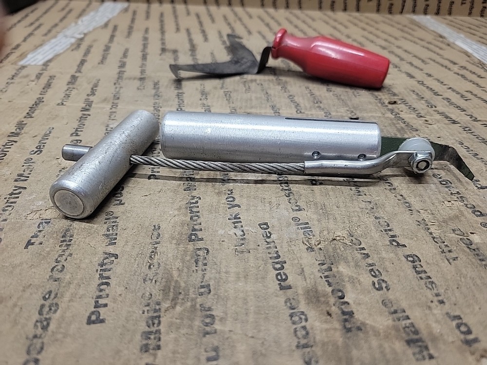 Blue Point Windshield Knife YA 109A & KD 2038 Molding Tool