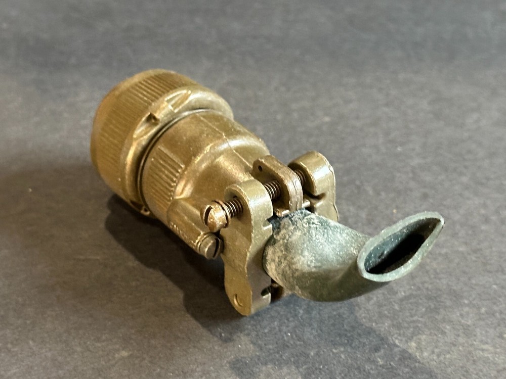 Bendix Electrical Plug Connector P/N MS3106E20-27P New