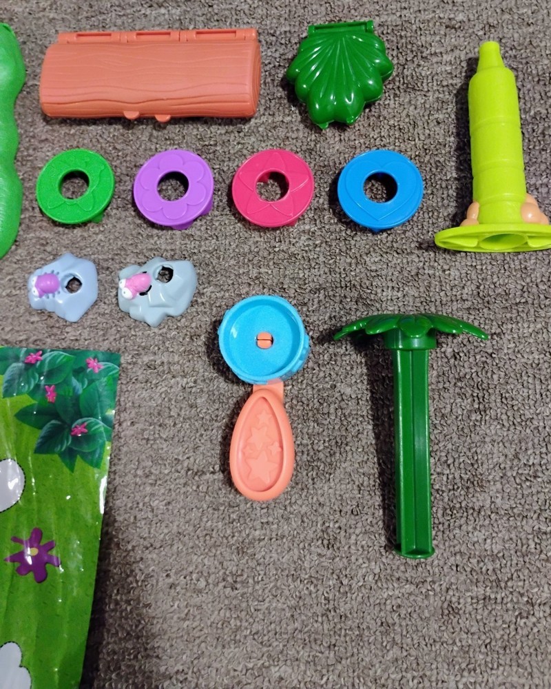 Dora The Explorer Play Dough Molds Lot