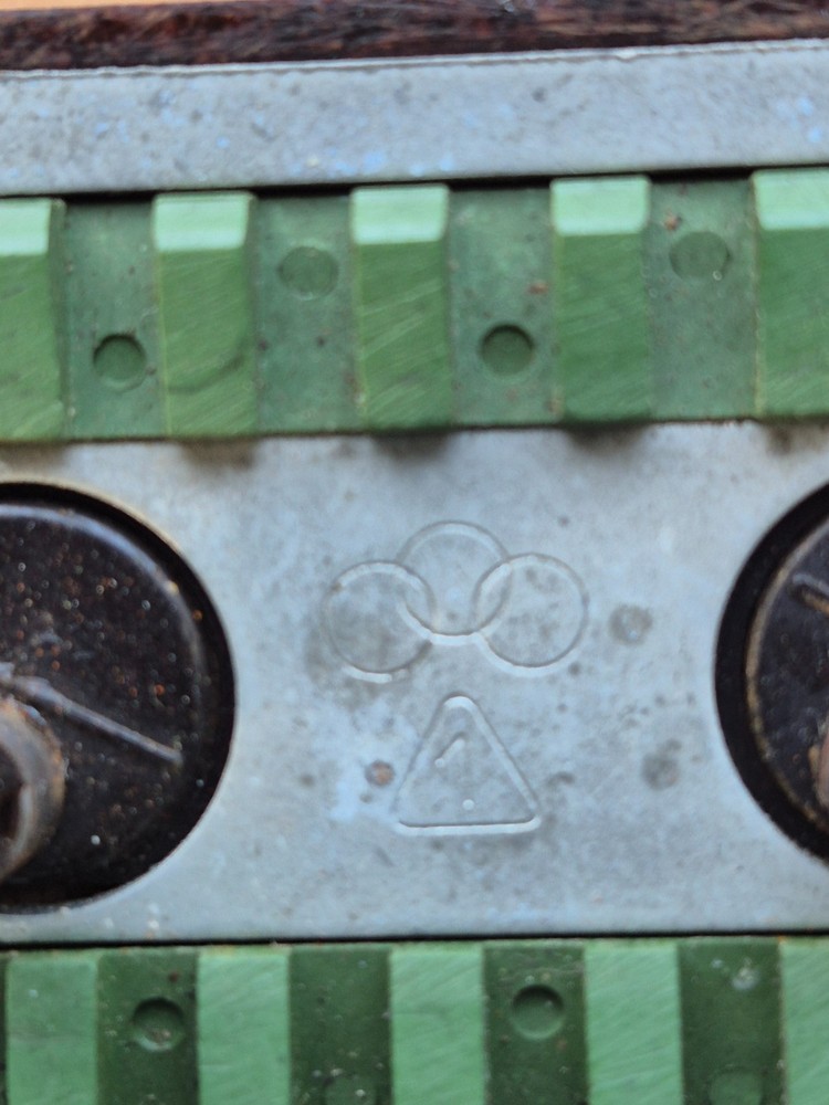 VINTAGE bakelite safety razor blade sharpener, rare sharpening