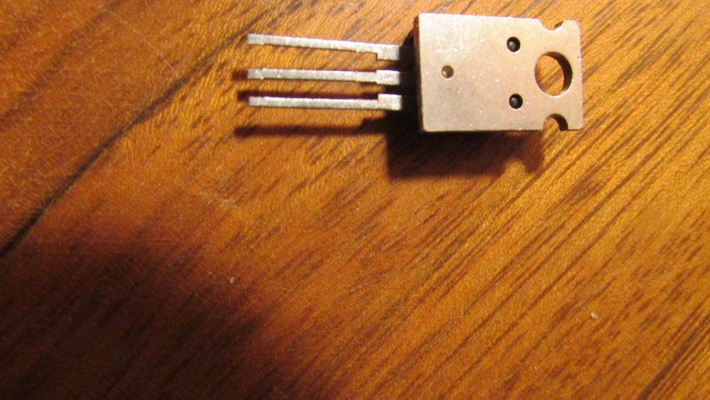 TEXAS INSTRUMENTS, TIP 122 POWER BIPOLAR TRANSISTOR, FREE SHIPPING