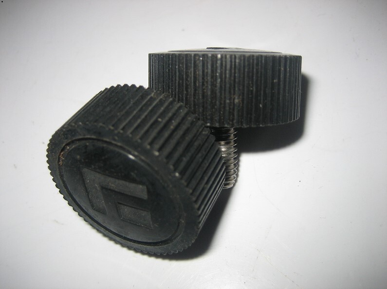 Lowrance Eagle LEI Legacy Mounting Knobs Set - Coarse Thread