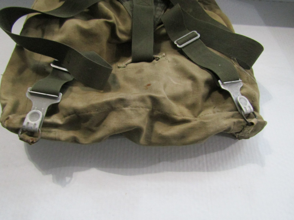 VINTAGE MILITARY CANVAS BAG