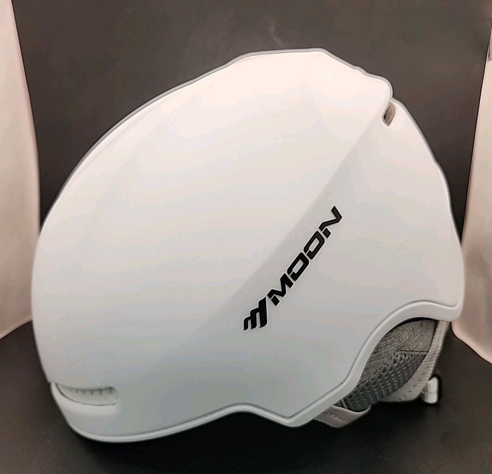 NEW Moon Ski Helmet White. Size: Medium