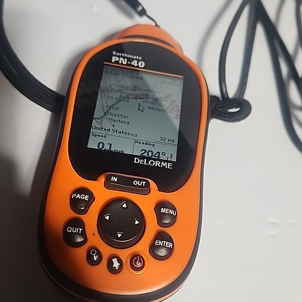 DeLorme Earthmate PN-40 Handheld
