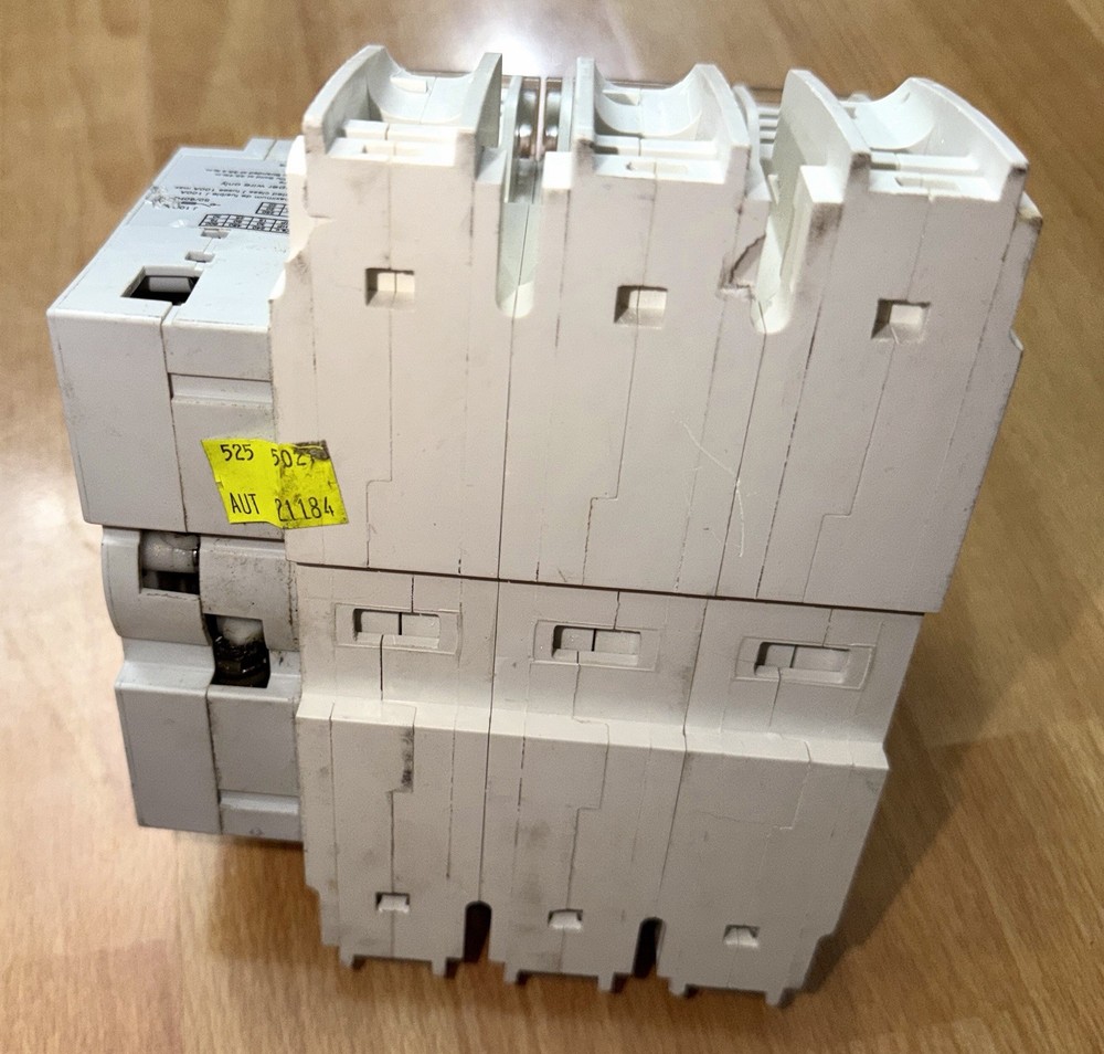 SIEMENS DISCONNECT SWITCH CFS362JN Functioning 100A 600V 3 ph