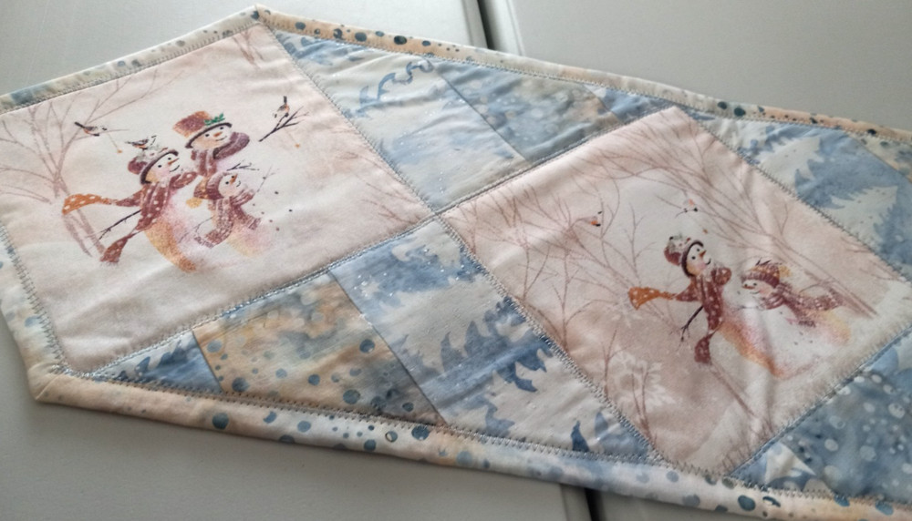 Tablerunner - Handmade Quilted - Winter
