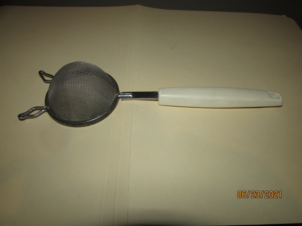 mcm kitchen sifter sieve plastic handle 10" x 2-3/4"