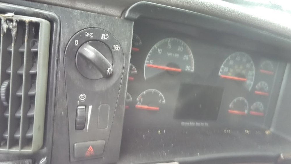 Replaces 2016 VOLVO VNL HEADLIGHT SWITCH ,  OH