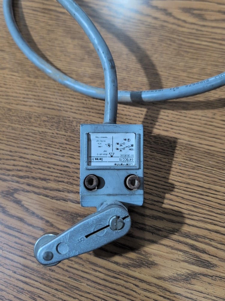 Implement Switch Kinze