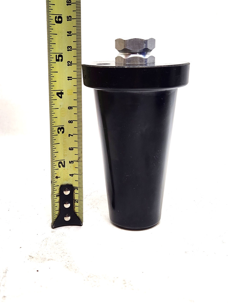 NEW Tyco Electronics Deadbreak Insulating Plug 21.1kV-GND