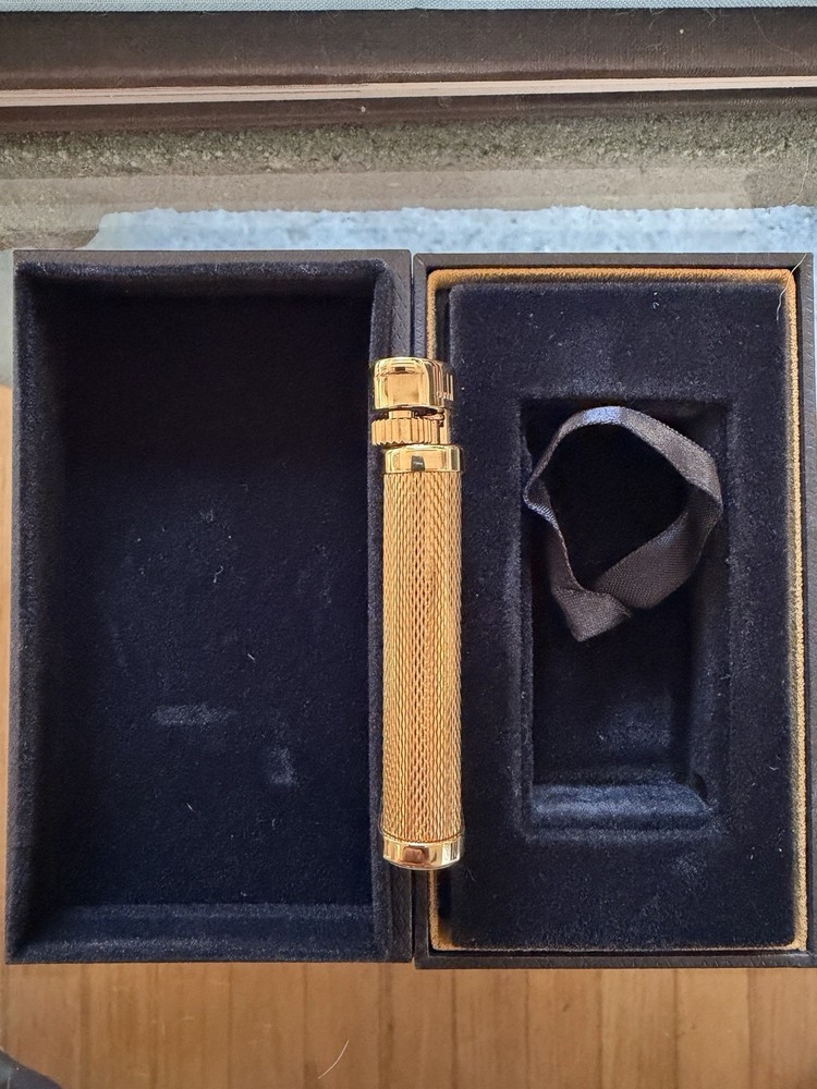 Dunhill Fine Line Lighter Gold Plated