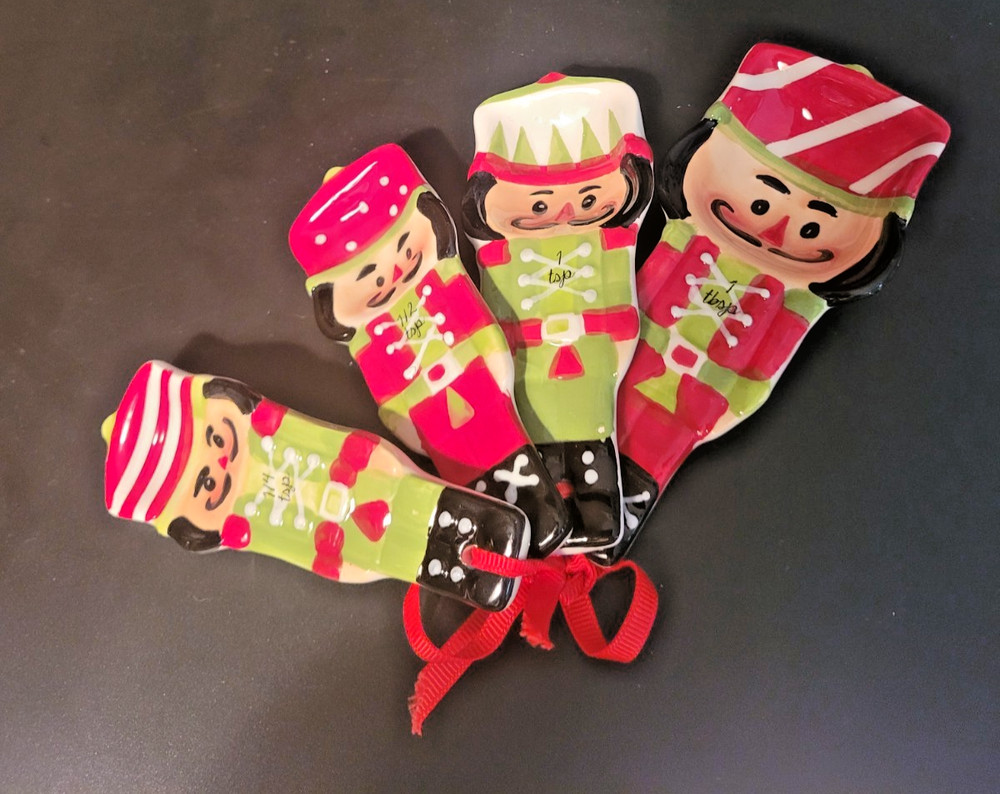 Pier 1 Nutcracker Nesting Measuring Cups and Spoons