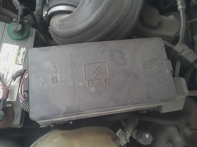 VUE 2006 Fuse Box Cabin 6904