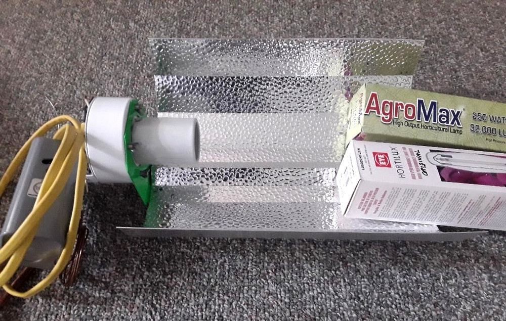 Grow Light white rodgers with two bulbs