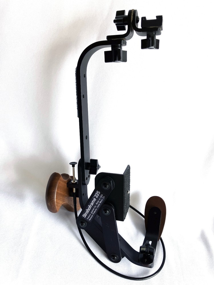 New Strobrame 225 Flash Bracket for 35mm Camera & Medium Format Camera