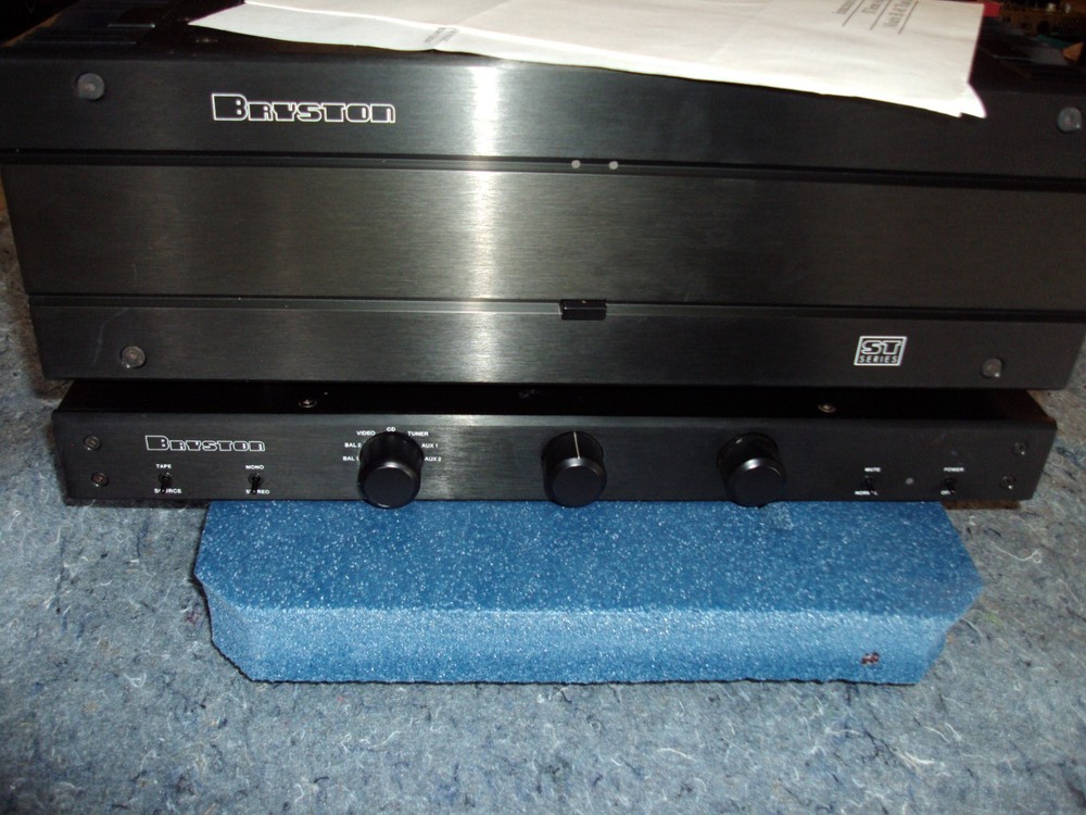 Bryston BP 20 Preamp + 3B ST Power Amp Excellent
