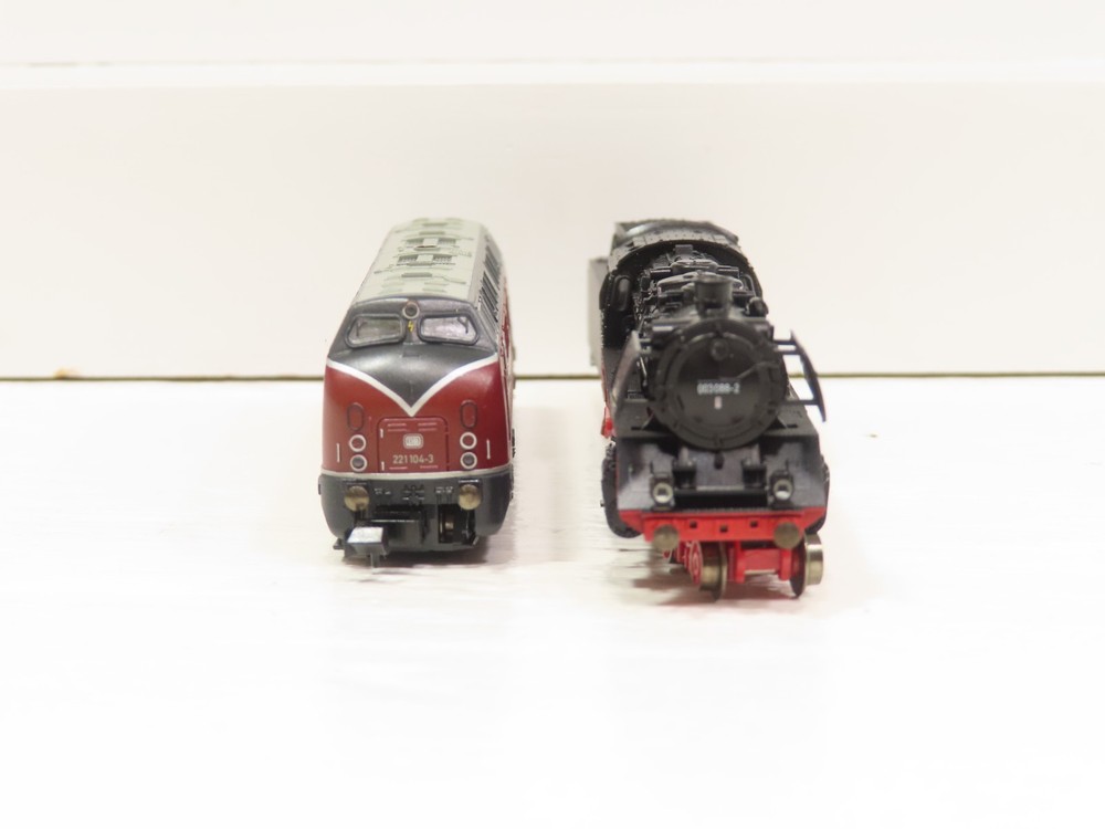 Trix 11120 N-Scale Era IV Mega Set Missing 1 Freight Car w/Marklin Controller LN