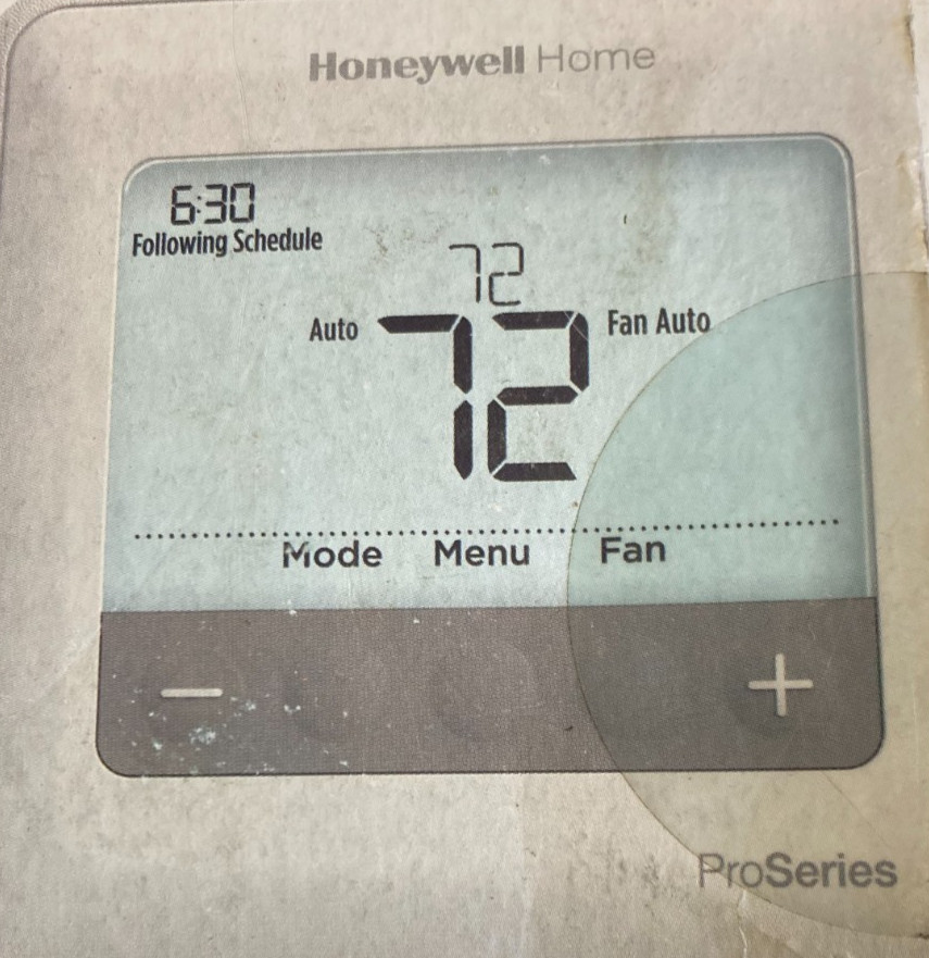 Honeywell T4 Pro Programmable Thermostat - TH4110U2005