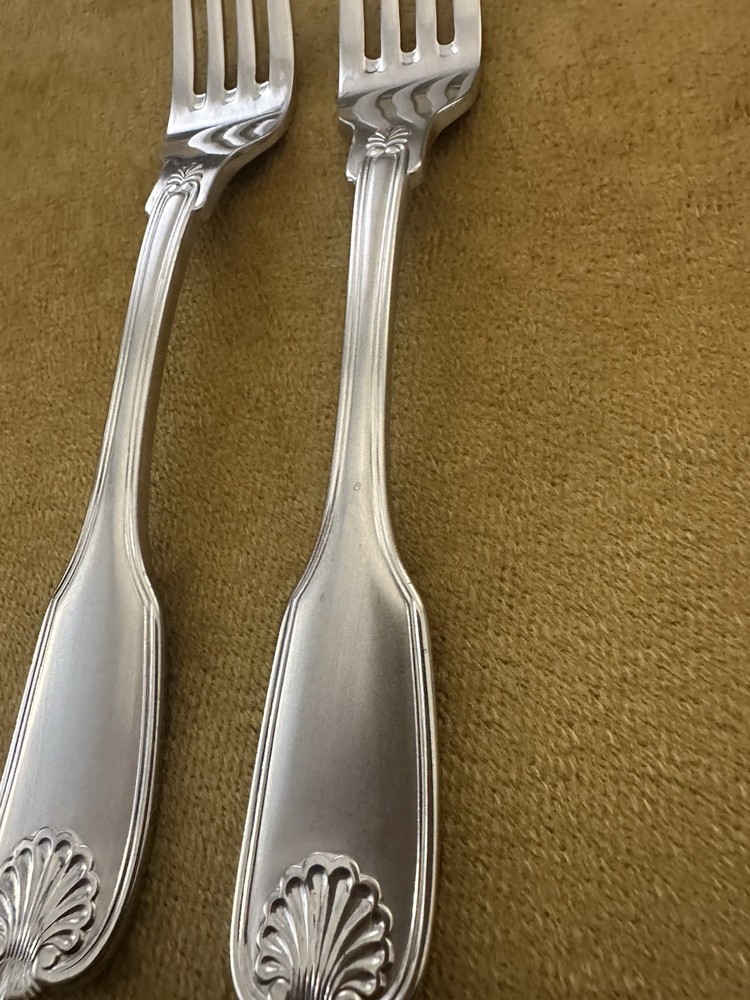 —(2) — Mikasa Sheldon Satin Dinner Forks () - SHELL PATTERN