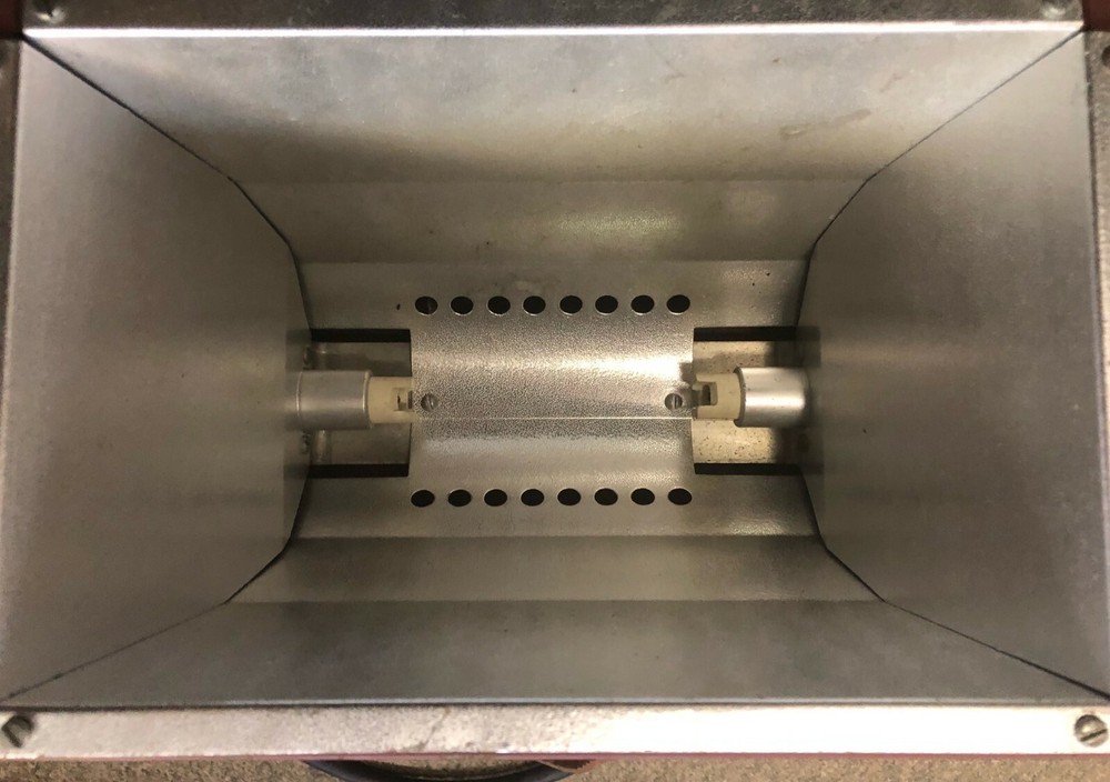 Mole-Richardson TYPE 3211 MOLEQUARTZ BROAD 1000W Reflector Light