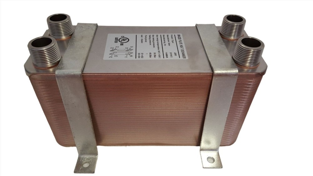 80 Plate Water to Water Brazed Plate Heat Exchanger 1 1/4" MPT Ports w/ Brackets