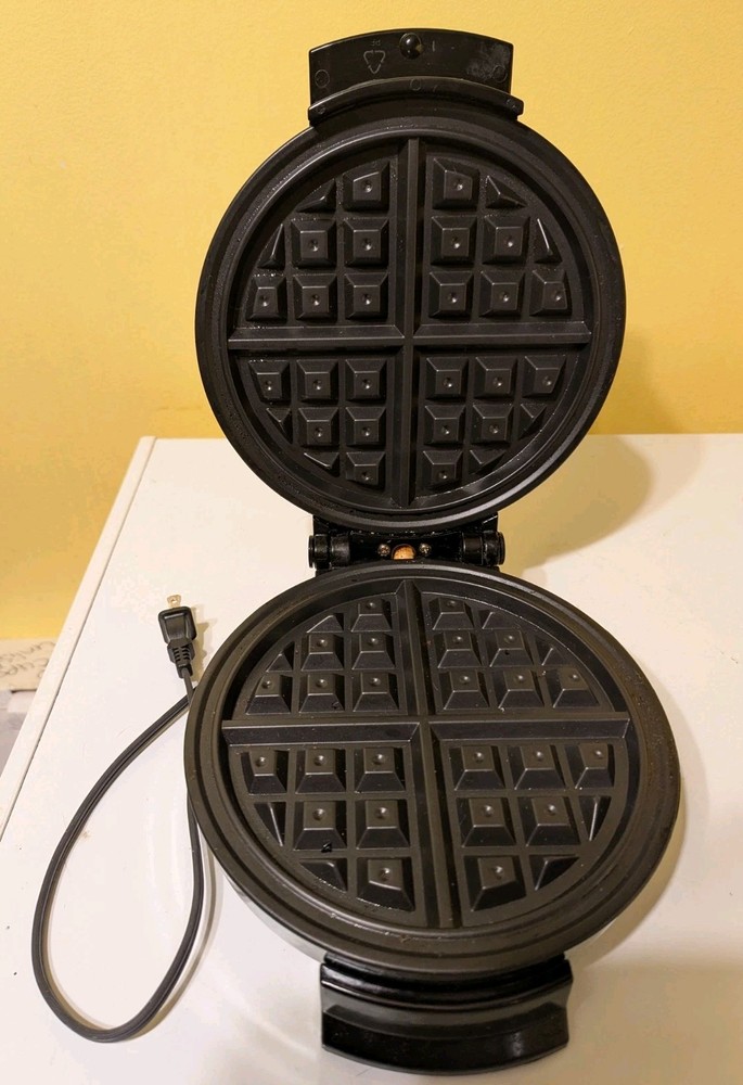 Oster CKSTWF2000 Belgian Waffle Maker