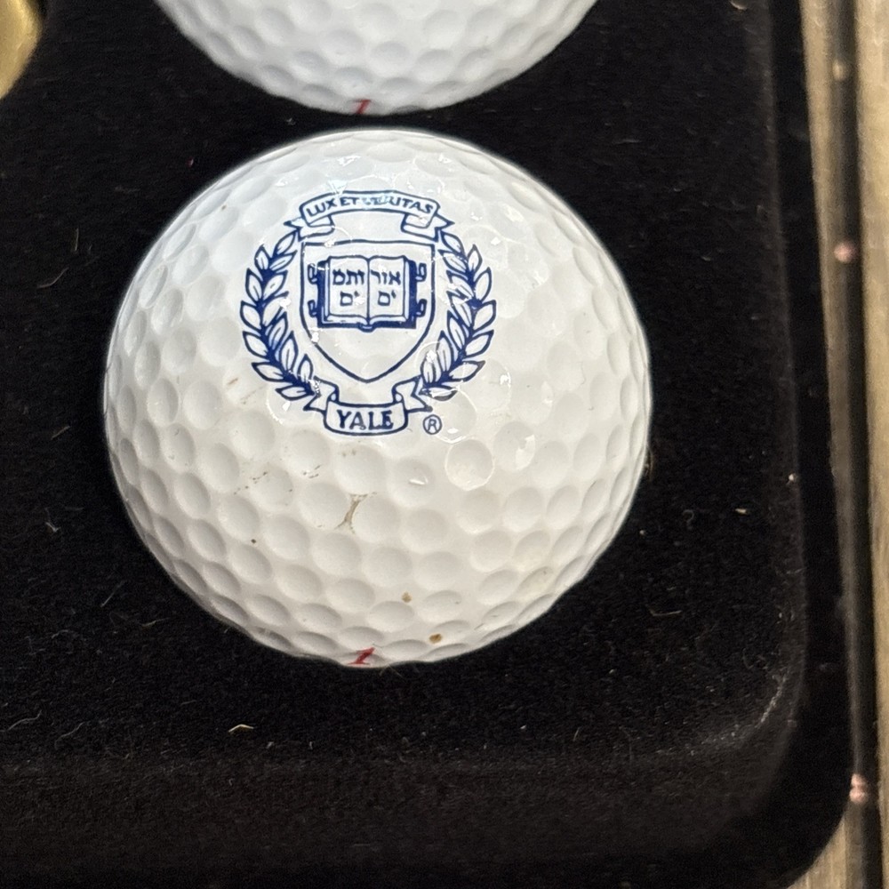 Yale Golf Ball Set With Divot Tool