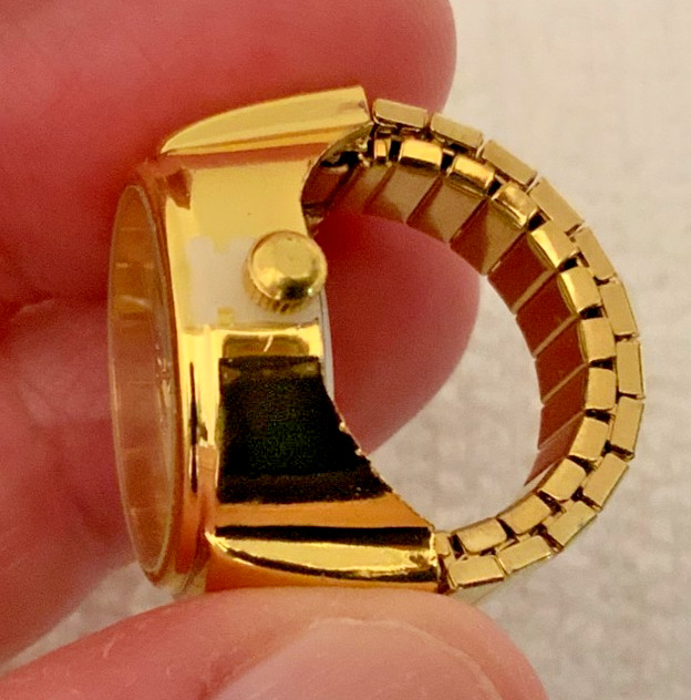 GOMIA RING WATCH (GOLD)