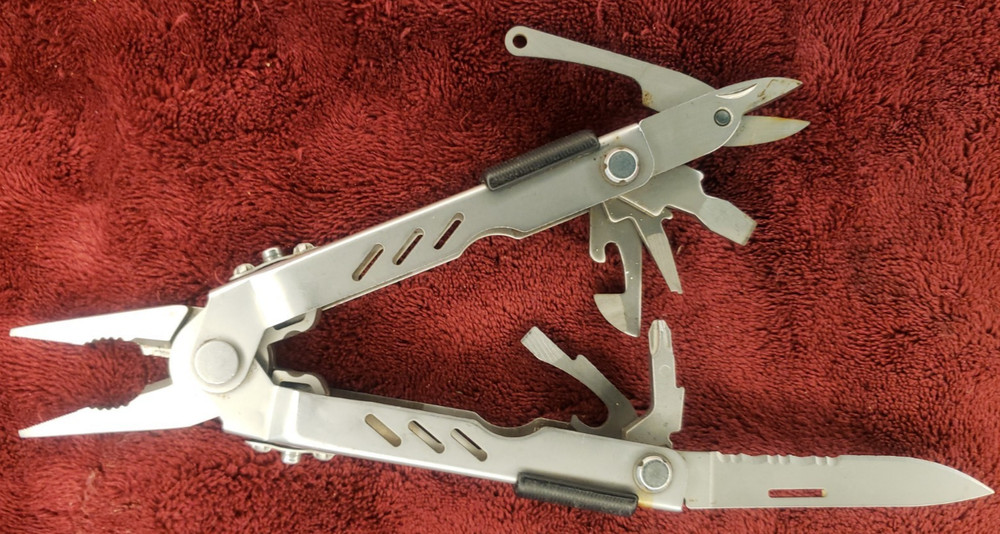 🔪🔪🔪 Gerber Multi Tool Needlenose MP400 with scissors 4sw