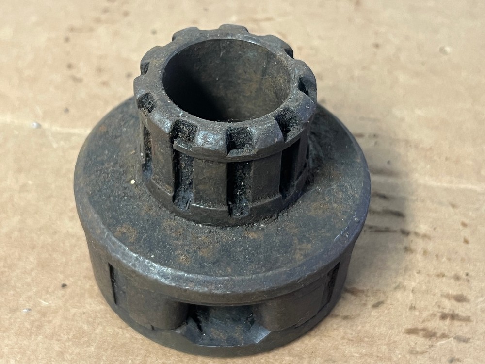 RIDGID 1" pipe threading die stamped 13