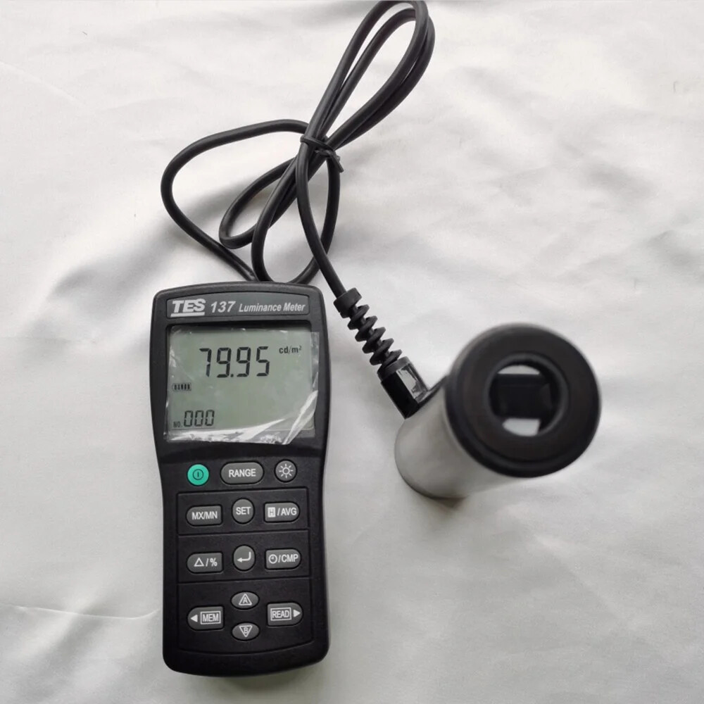 TES-137 Brightness Meter with USB Data Recorder, Portable Luminescence Meter