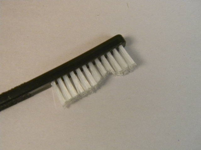 DOUBLE END O.D. GREEN HANDLE BRUSH