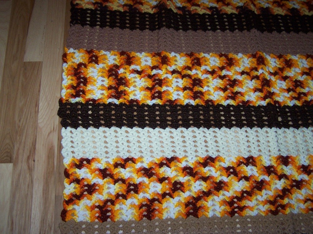 Estate Find CROCHETED AFGHAN 48" X 44"