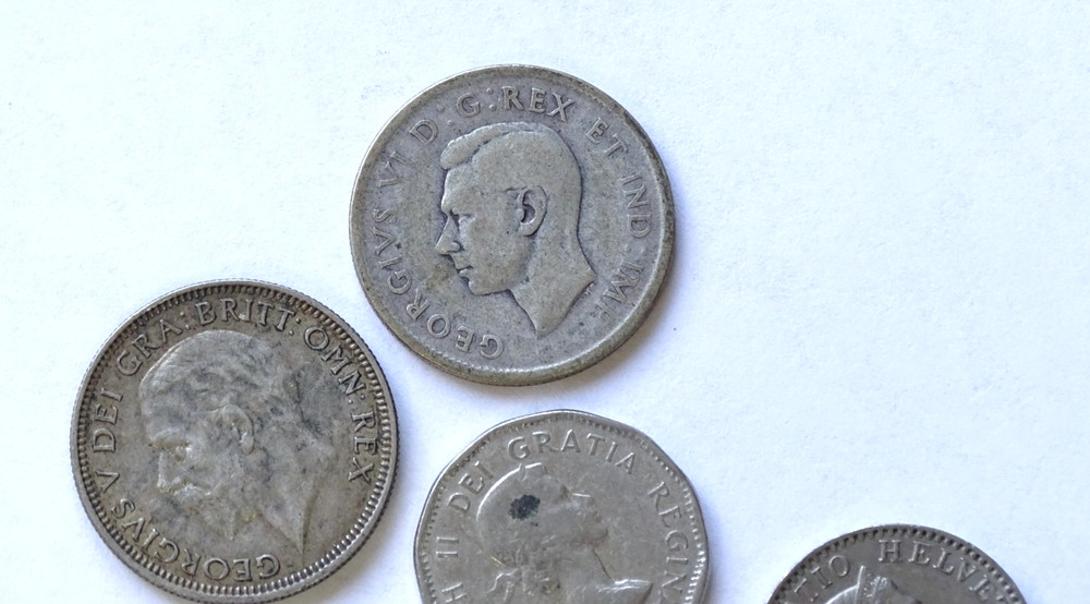 5 Assorted Foreign Coins / Selling As-Is / FedEx FS / 373807_a5