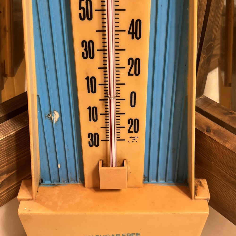 FRESCA Molded Plastic Advertising Thermometer 1970's Made in U.S.A.