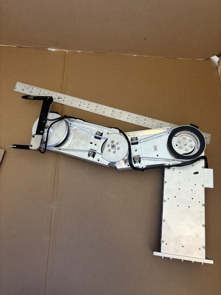Evident SCARA robotic arm with Keyence Laser Sensor LR-Z