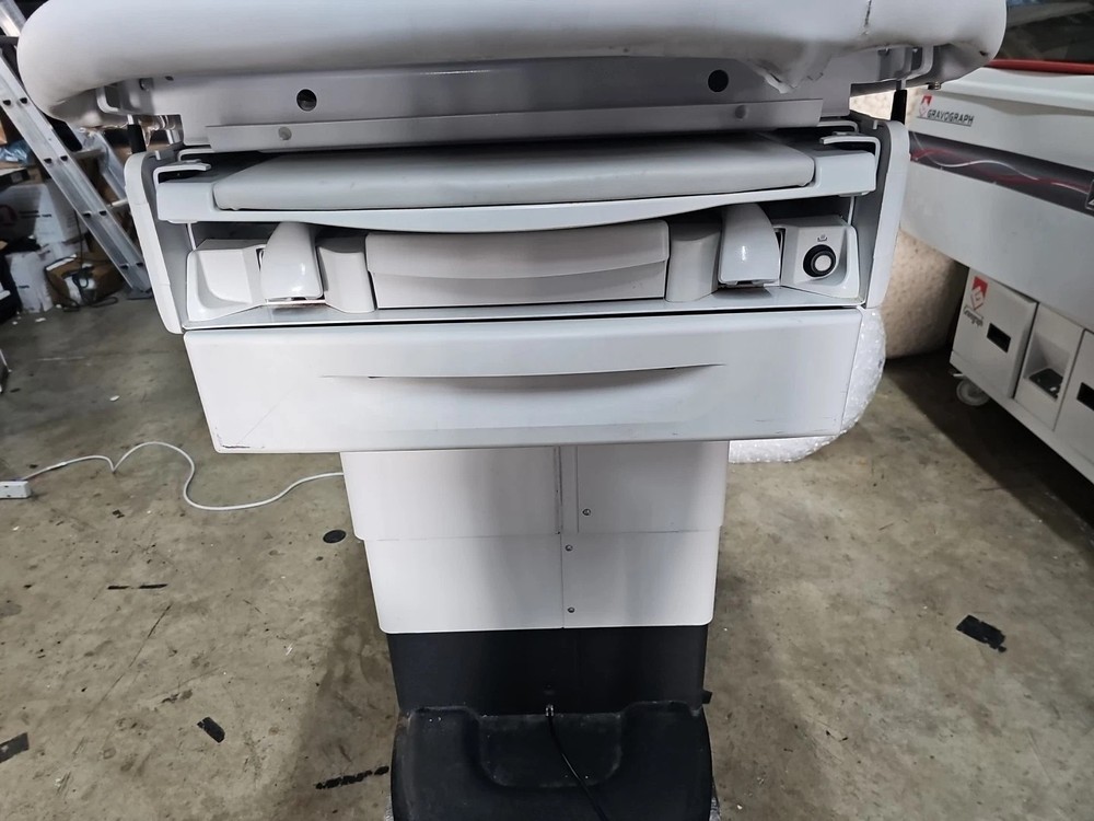 2018 Midmark Ritter 224 Exam Table WHITE 224-002