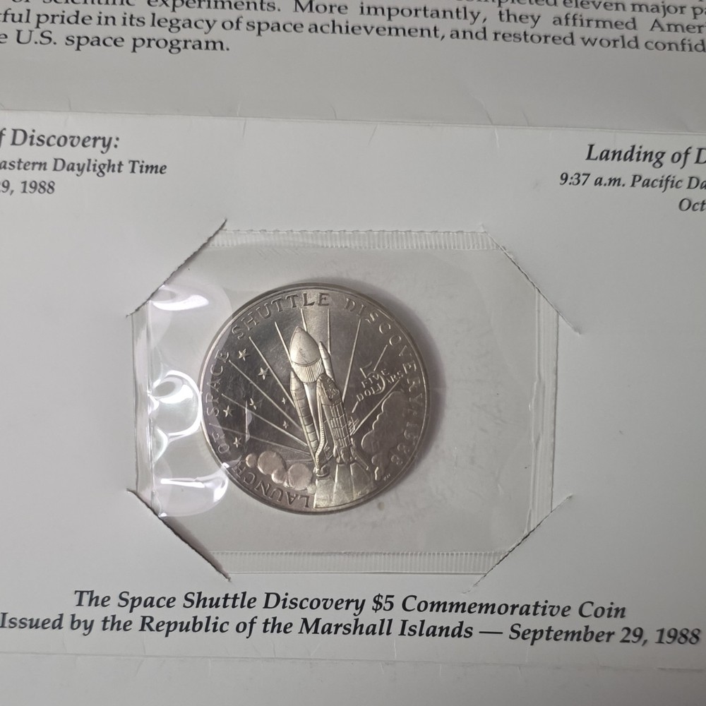 Marshall Islands Space Shuttle Discovery $5 1988 Copper-Nickel Commemorative