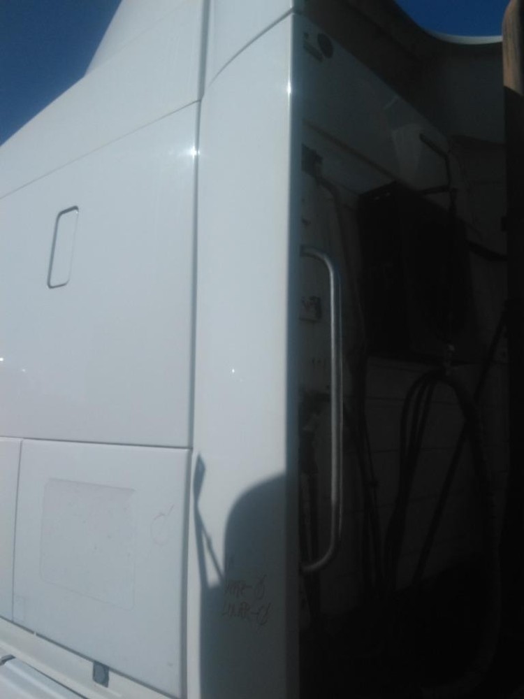 For 2010 VOLVO VNL SLEEPER FAIRING Left ,  GA